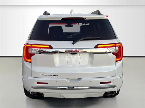 Used 2022 GMC Acadia Denali w/ Denali Technology Package image 6