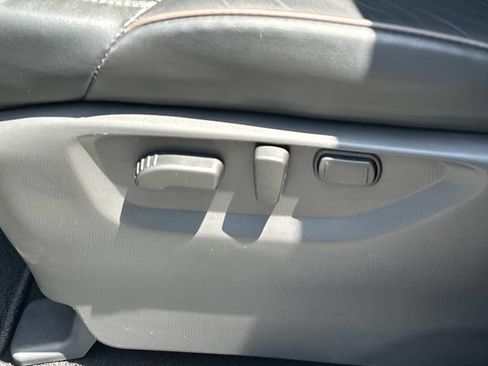 Used 2024 Nissan Armada Platinum w/ Captain's Chairs Package AWD/4WD image 17