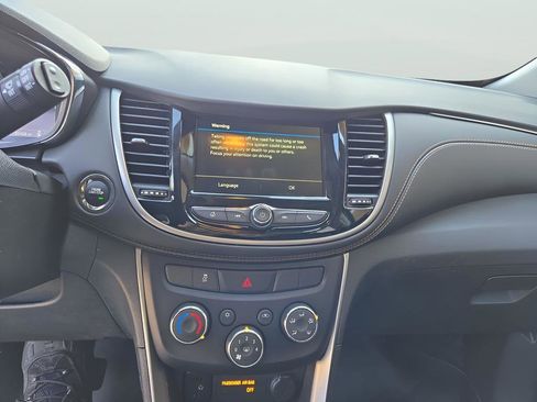 Used 2018 Chevrolet Trax LT w/ Driver Confidence Package image 26