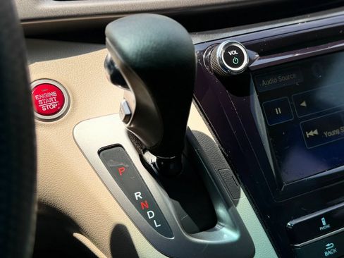 Used 2014 Honda Odyssey EX image 32