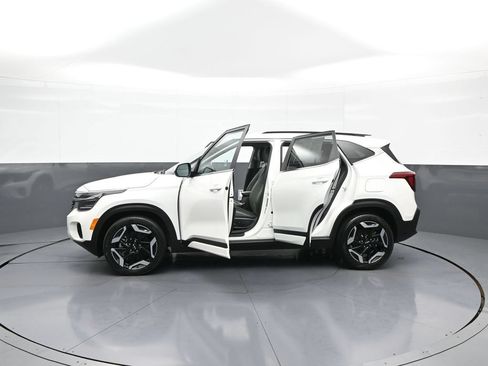 Certified 2024 Kia Seltos SX w/ SX Sunroof Package AWD/4WD image 44