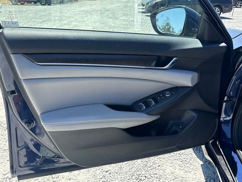 Used 2020 Honda Accord EX image 15