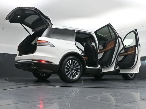 Certified 2023 Lincoln Aviator Reserve w/ Equipment Group 201A image 55