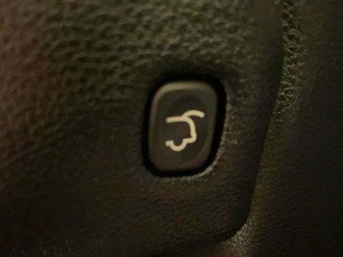 Used 2019 Jeep Grand Cherokee Altitude image 19