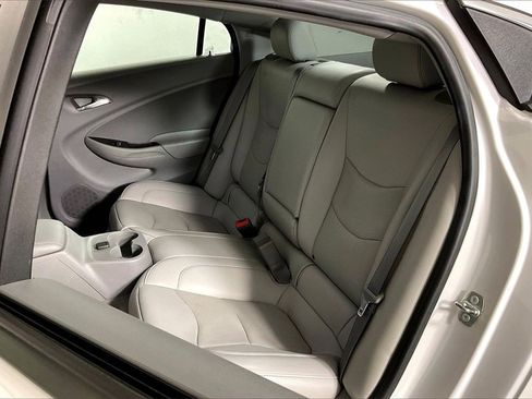 Used 2018 Chevrolet Volt LT w/ Comfort Package image 25