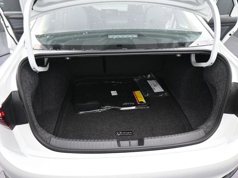 New 2026 Volkswagen Jetta SEL image 38