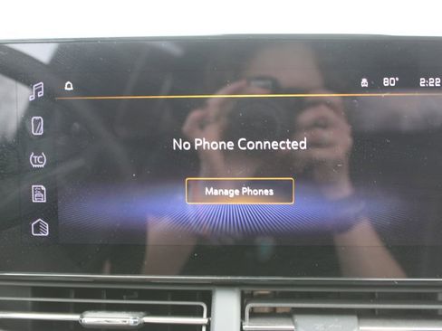 Used 2025 Chevrolet Trax LT w/ LT Convenience Package image 43