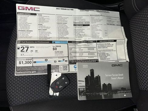 Certified 2022 GMC Terrain SLE w/ Driver Convenience Package image 17