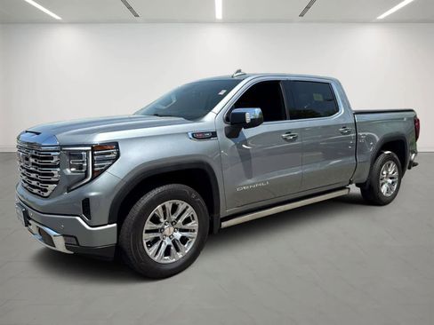 Used 2023 GMC Sierra 1500 Denali w/ Technology Package AWD/4WD image 1