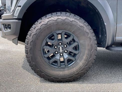 Used 2021 Ford F150 Raptor w/ Equipment Group 801A High AWD/4WD image 7