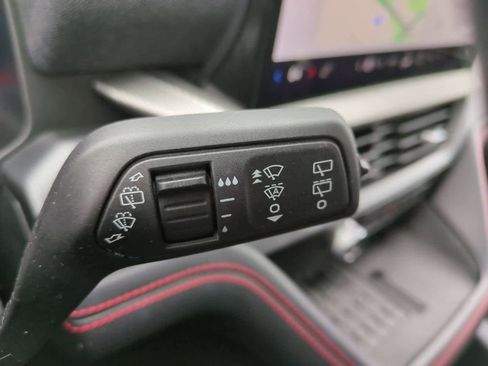 Used 2025 Ford Explorer ST-Line w/ Premium Package image 27