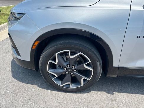 Used 2022 Chevrolet Blazer RS w/ Enhanced Convenience Package FWD image 12