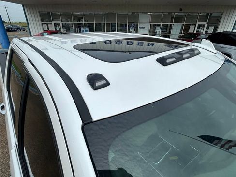 Used 2024 Chevrolet Silverado 2500 LTZ w/ LTZ Premium Package AWD/4WD image 7