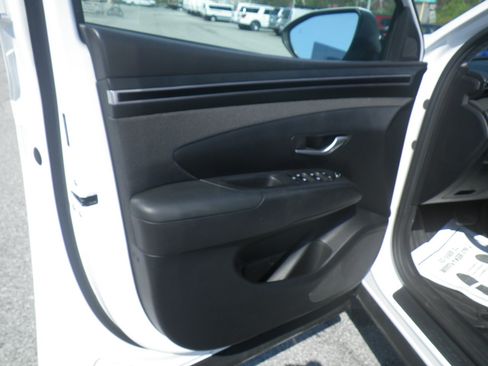 Used 2024 Hyundai Tucson SEL w/ Convenience Package image 16