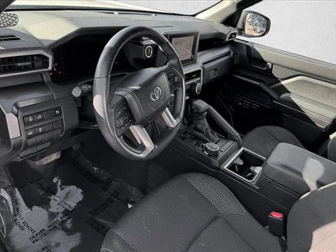 Certified 2025 Toyota 4Runner SR5 AWD/4WD image 11