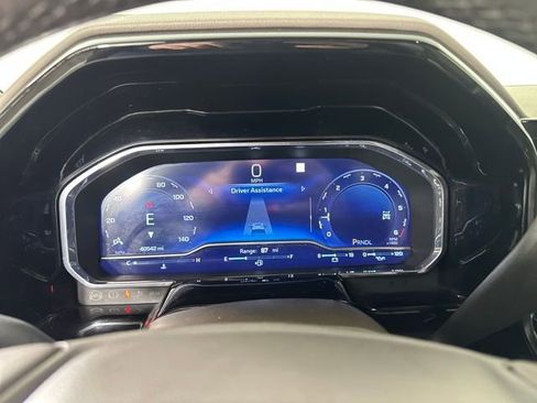 Used 2023 Chevrolet Silverado 1500 LT AWD/4WD image 17