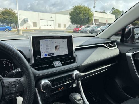 Used 2025 Toyota RAV4 LE FWD image 40