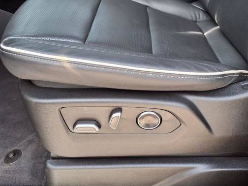 Certified 2025 Cadillac Escalade Premium Luxury w/ Touring Package image 18