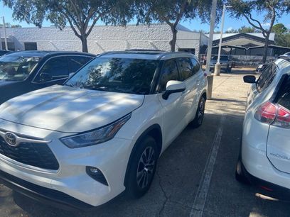Used 2020 Toyota Highlander XLE