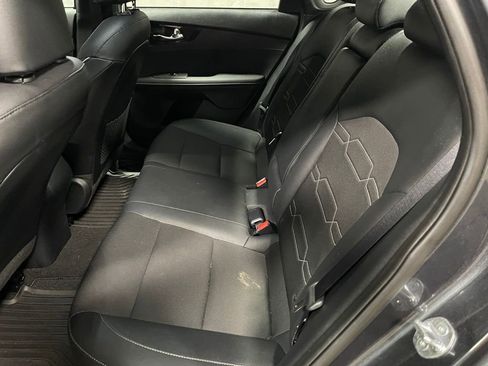 Used 2024 Kia Forte GT-Line w/ GT-Line Premium Package image 17