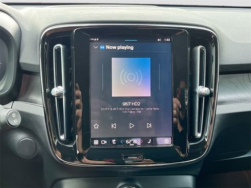 Used 2023 Volvo XC40 Recharge Ultimate image 15