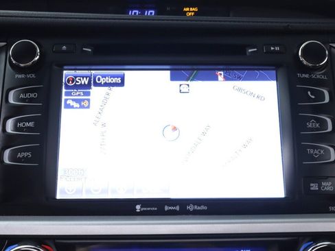 Used 2018 Toyota Highlander XLE AWD/4WD image 21