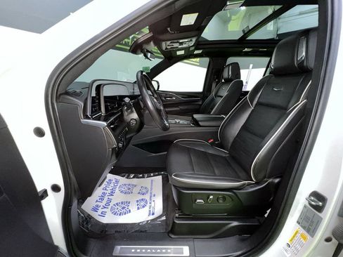 Used 2022 Cadillac Escalade Sport w/ Touring Package AWD/4WD image 17