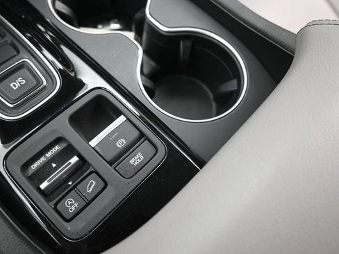 Used 2024 Honda Pilot Touring image 36