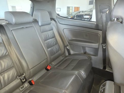 Used 2007 Volkswagen Golf 2-Door FWD image 25