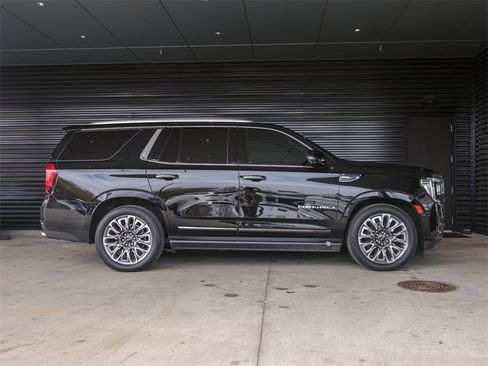 Used 2023 GMC Yukon Denali Ultimate image 8