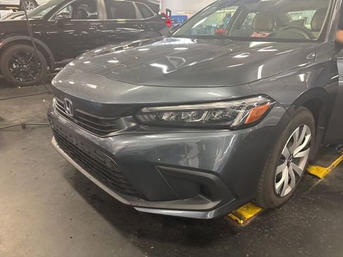 Used 2023 Honda Civic LX image 3