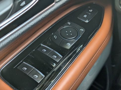 Used 2020 Lincoln Navigator L Reserve w/ Luxury Package AWD/4WD image 12