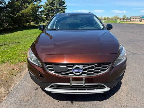 Used 2018 Volvo V60 T5 Cross Country w/ Convenience Package AWD/4WD image 5