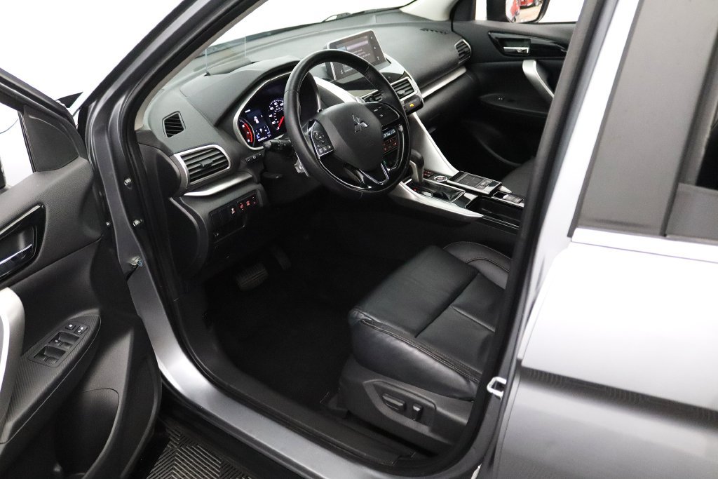 Used 2019 Mitsubishi Eclipse Cross SEL AWD/4WD image 18