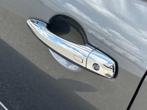 Used 2025 Nissan Altima 2.5 SV image 14