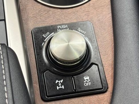 Used 2022 Lexus RX 350L Premium w/ Premium Package AWD/4WD image 55