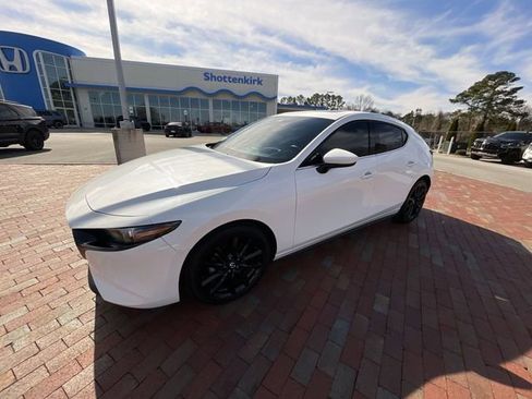 Used 2022 MAZDA MAZDA3 s image 30