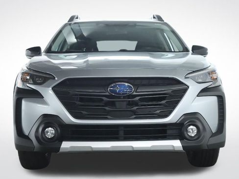Used 2024 Subaru Outback Premium AWD/4WD image 5
