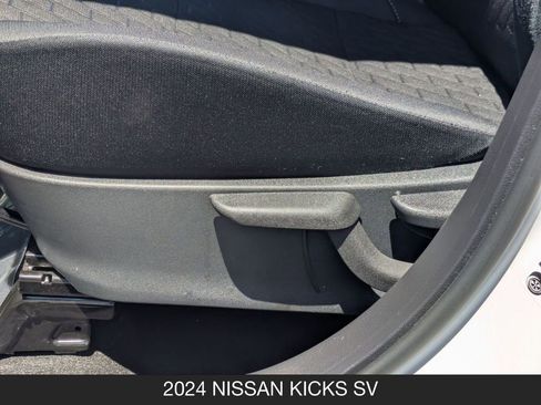 Used 2024 Nissan Kicks SV FWD image 15