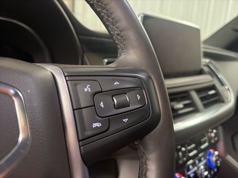 Used 2023 GMC Yukon XL SLT w/ SLT Premium Package RWD image 19