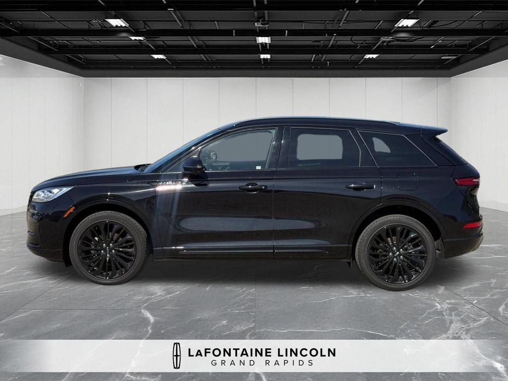 Certified 2025 Lincoln Corsair Reserve w/ Equipment Group 202A AWD/4WD image 2