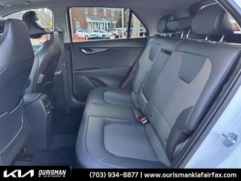 Used 2023 Kia Niro EX Touring image 22