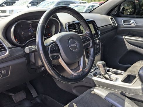 Used 2021 Jeep Grand Cherokee Laredo X image 10