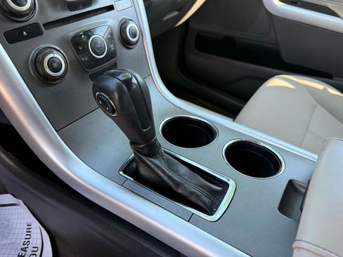 Used 2012 Ford Edge SE w/ Cargo Accessory Pkg image 11