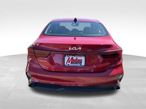 Used 2024 Kia Forte LXS w/ LXS Technology Package FWD image 6