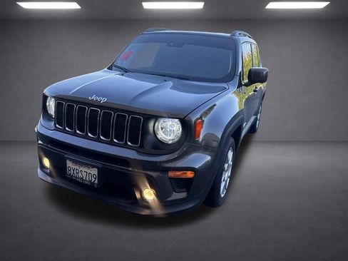 Used 2021 Jeep Renegade Latitude FWD image 4