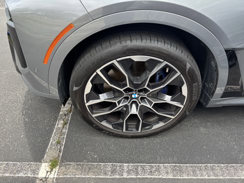 Certified 2024 BMW X7 M60i AWD/4WD image 27