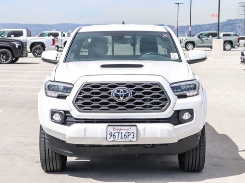 Used 2023 Toyota Tacoma TRD Sport image 2