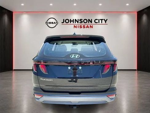 Used 2025 Hyundai Tucson SE FWD image 6