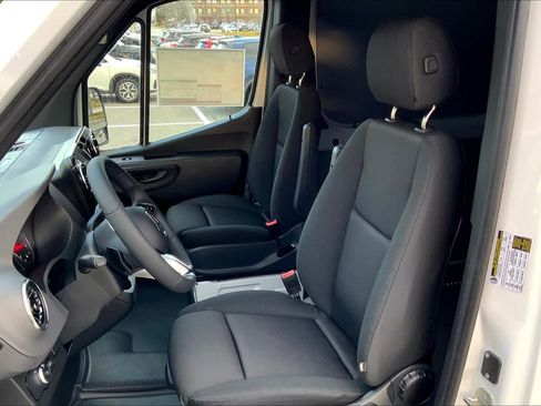 Certified 2025 Mercedes-Benz Sprinter 2500 image 12